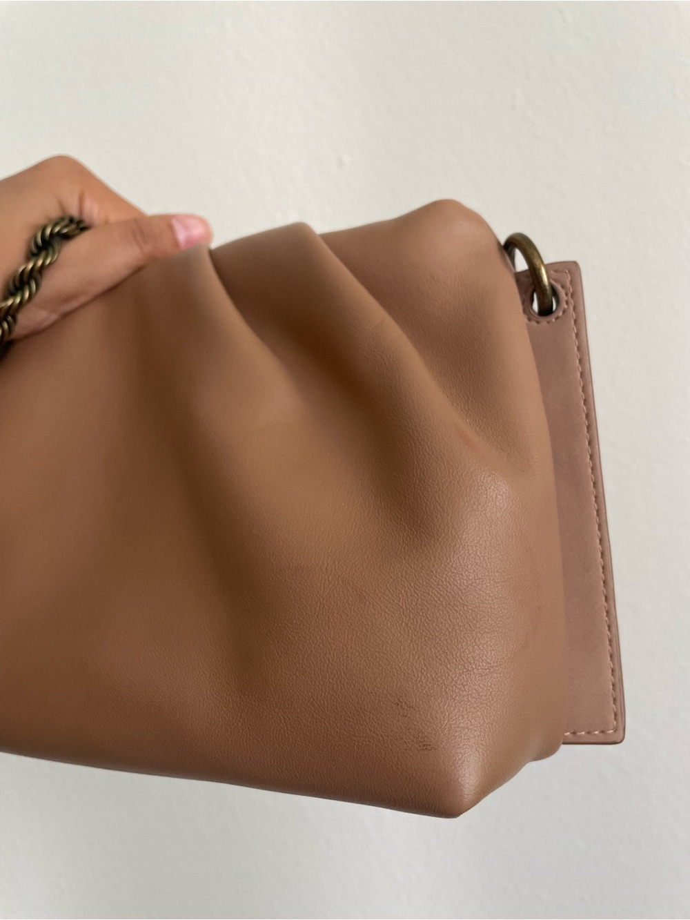 Universal Thread Ruched Shoulder Bag in Camel Brown with Twisted Chain Handle - Picture 3 of 5